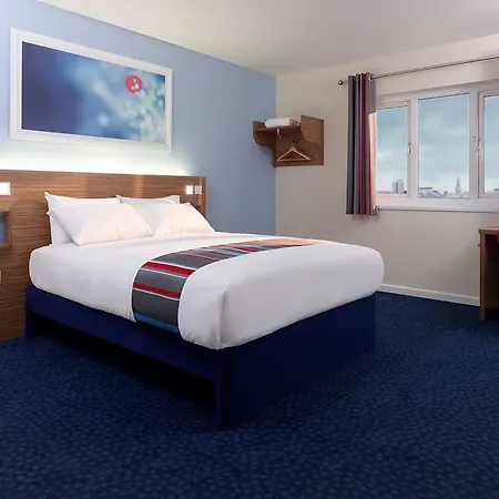 Travelodge Newquay Seafront 3*