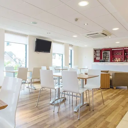 Travelodge Newquay Seafront Otel